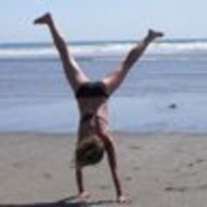 Meet your Posher, Lora